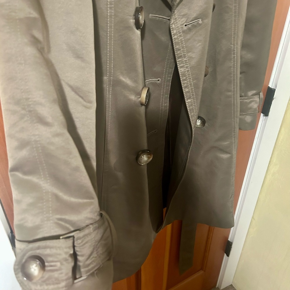 Zara Women’s XL Rain Coat - Picture 3 of 5